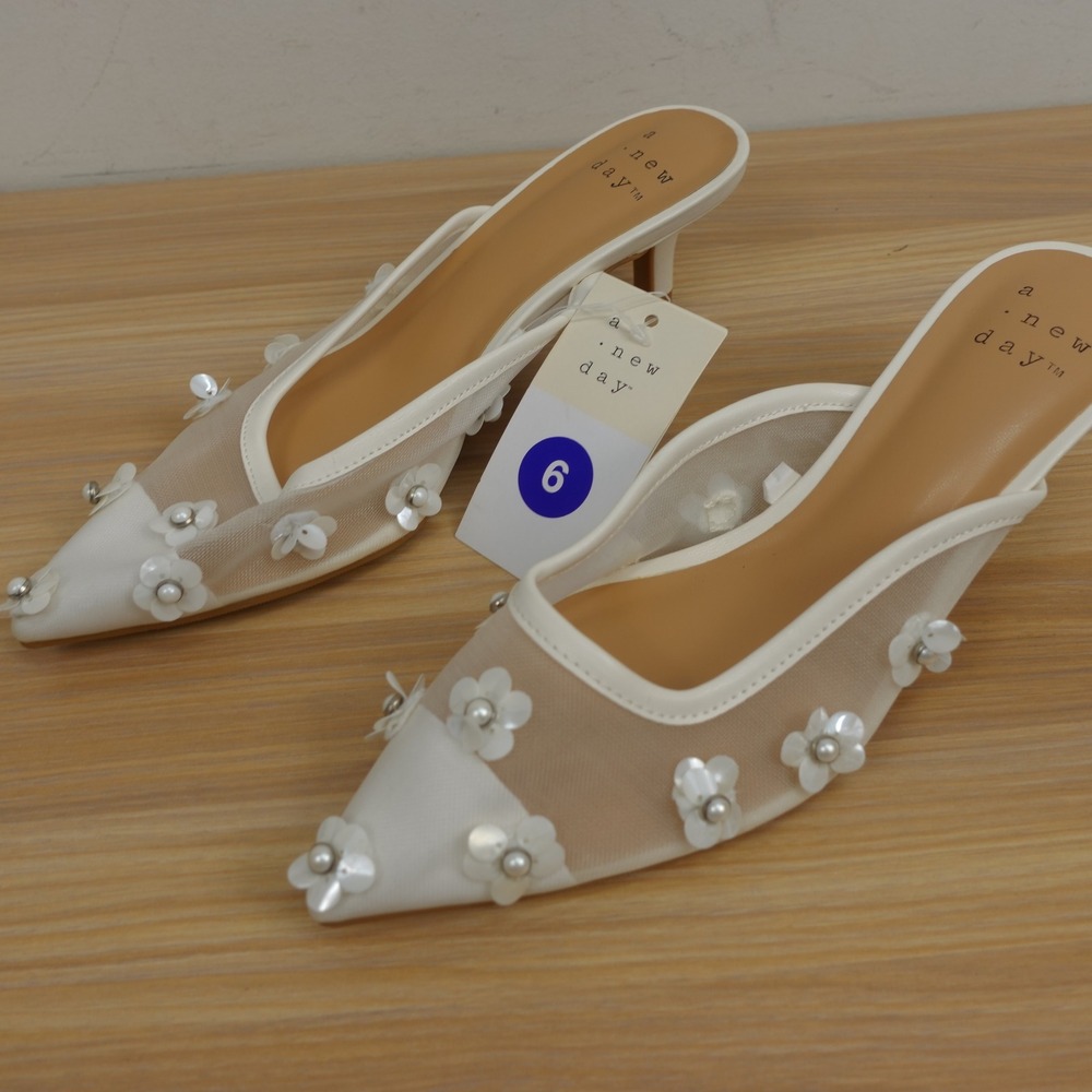 Floral Mesh Mule Pumps Womens 6 White Cottage Fairy Kitten Heel Bridal A NEW DAY